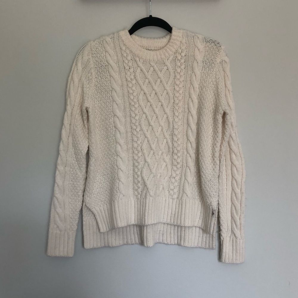 Abercrombie & Fitch Sweater